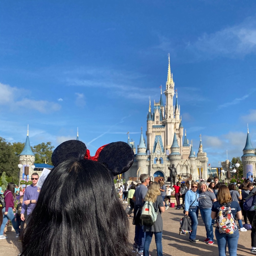 Meet your Posher, Cheira